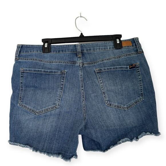 Seven7 Weekend 5" Fray Hem Denim Shorts Size 16 - Picture 4 of 8